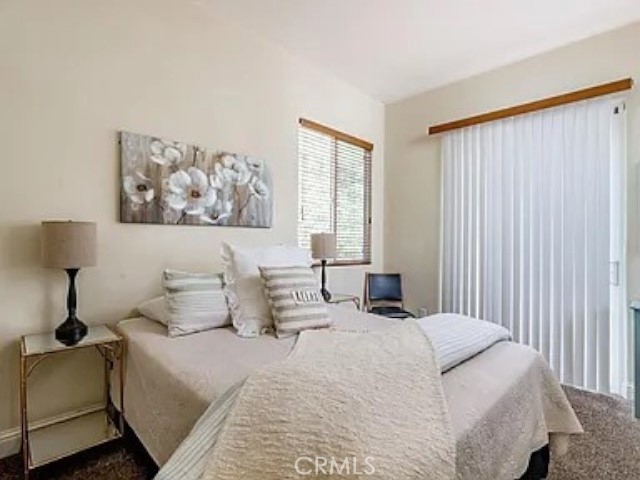 https://media.crmls.org/medias/d589a460-db13-4738-aaeb-4cfb2d865013.jpg?preset=X-Large
