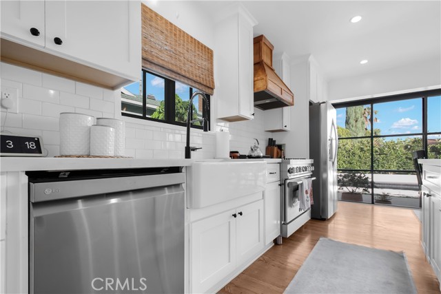 Detail Gallery Image 4 of 38 For 11432 Sophia Ave, Granada Hills,  CA 91344 - 3 Beds | 2 Baths