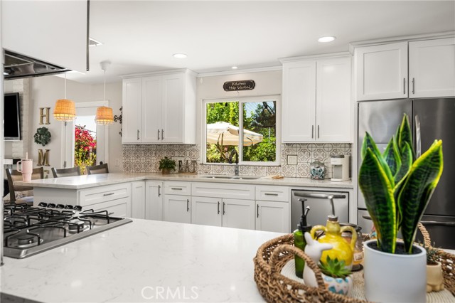 Detail Gallery Image 36 of 54 For 1520 E Newcrest Dr, West Covina,  CA 91792 - 3 Beds | 2 Baths