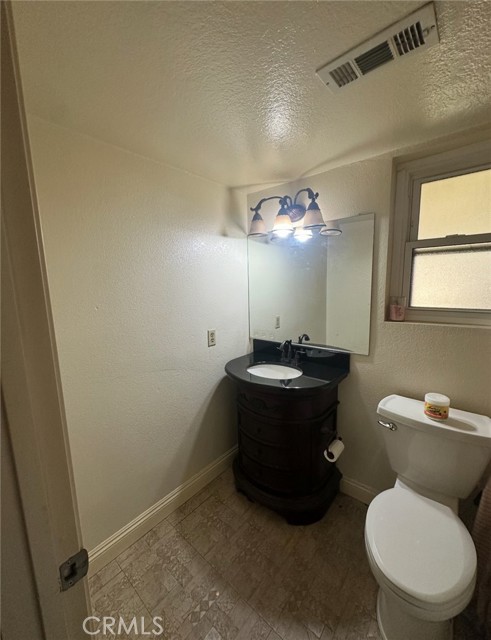 Detail Gallery Image 7 of 13 For 1510 Karon St, Redlands,  CA 92374 - 4 Beds | 3 Baths