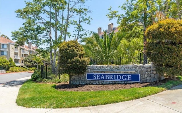 20310 Bluffside Circle, Huntington Beach CA: https://media.crmls.org/medias/d58aa57c-69b1-4fa4-9aa1-d78e20514e7f.jpg