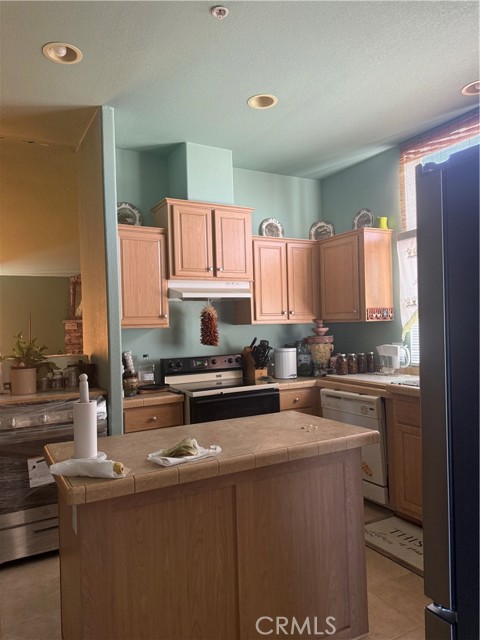 4 Bed Home for Sale in Phelan, California