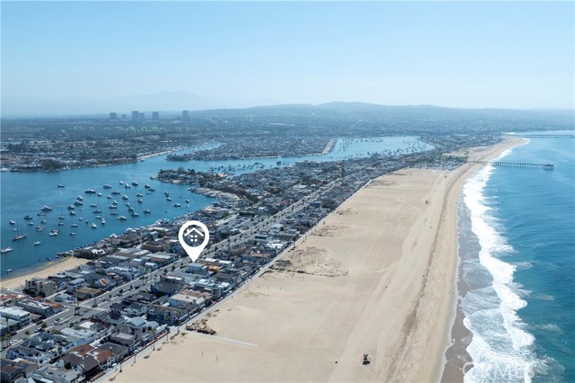 Detail Gallery Image 23 of 25 For 913 E Balboa Blvd #C,  Newport Beach,  CA 92661 - 3 Beds | 3 Baths
