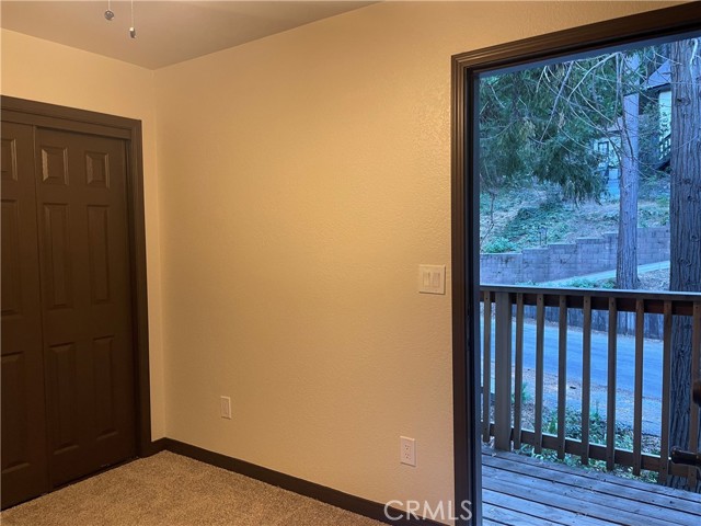 Detail Gallery Image 9 of 23 For 23878 Lakeview Dr, Crestline,  CA 92325 - 3 Beds | 2 Baths