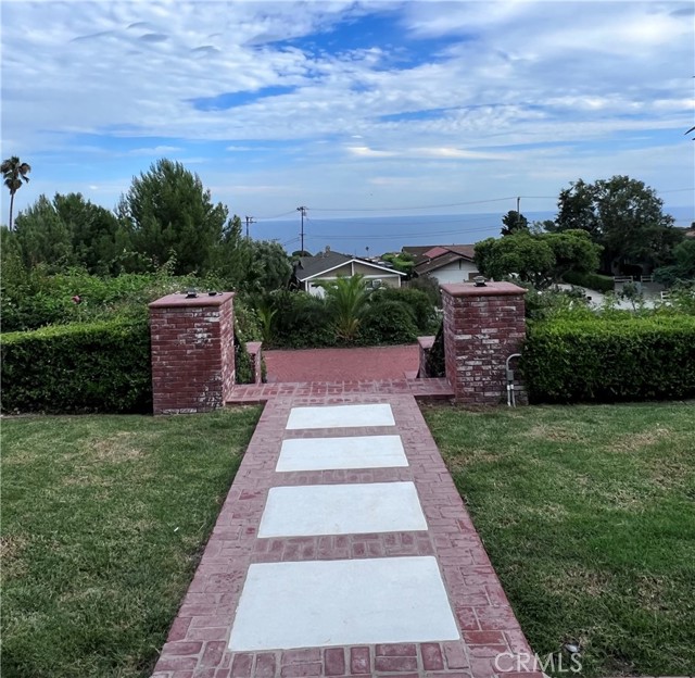 Soothing focal point from the front door.