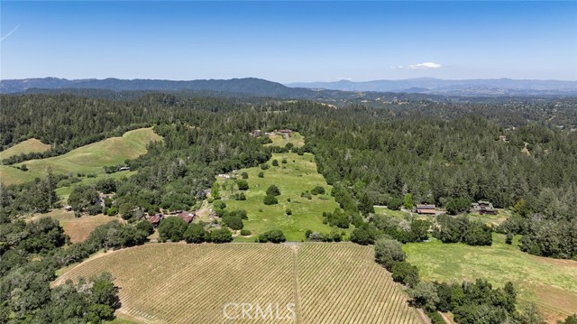 12760 Green Valley Road, Sebastopol CA: https://media.crmls.org/medias/d58b948d-9370-400e-902a-b2273e2adcaf.jpg