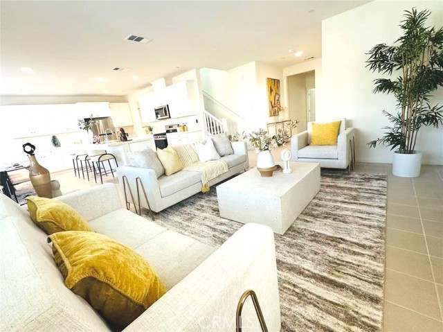 Detail Gallery Image 7 of 51 For 3975 E Fincastle St, Ontario,  CA 91761 - 4 Beds | 3 Baths