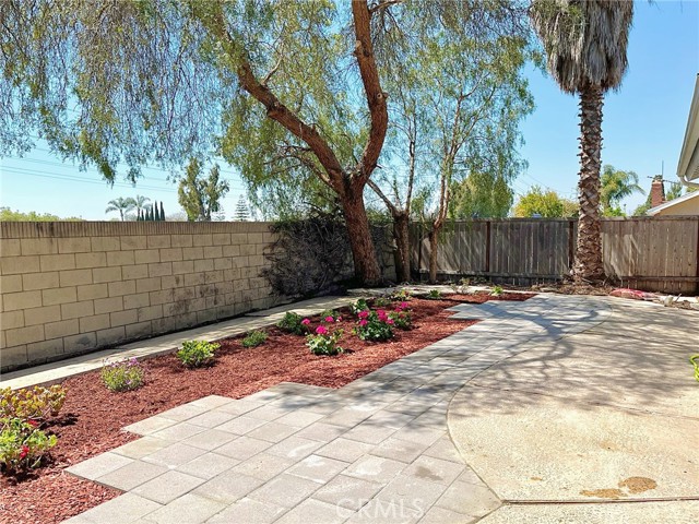 Detail Gallery Image 2 of 12 For 5092 Yearling Ave, Irvine,  CA 92604 - 3 Beds | 2 Baths