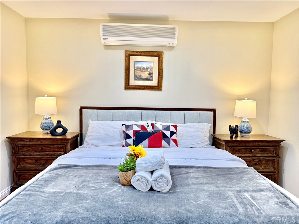 MLS #OC25256183 image #5