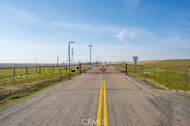 Detail Gallery Image 3 of 12 For 20225 Stewart, Red Bluff,  CA 96080 - – Beds | – Baths