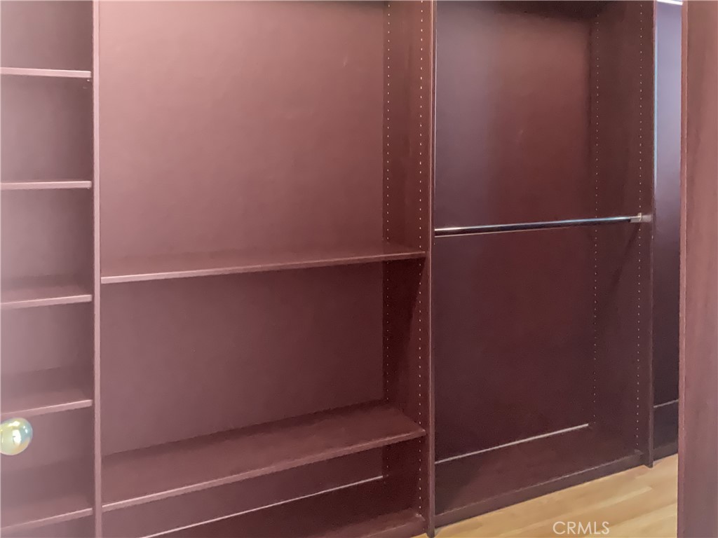 https://media.crmls.org/medias/d58dc3aa-30e1-4d37-a929-cbfef927a54f.jpg?preset=X-Large