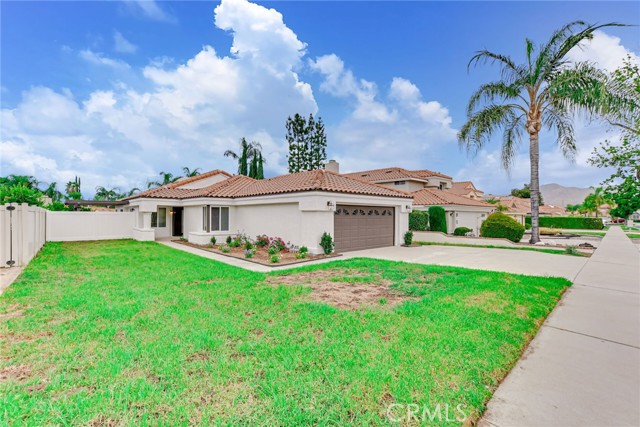 941 Kensington Drive, Redlands CA: https://media.crmls.org/medias/d58ed345-88dd-4dc1-a68e-5d572388fbe4.jpg