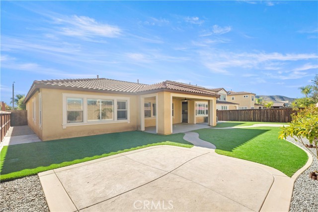 Detail Gallery Image 5 of 29 For 29916 Lomond Dr, Menifee,  CA 92585 - 4 Beds | 2/1 Baths