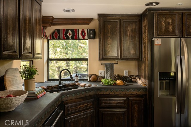 942 Lake Edge, Lake Arrowhead, CA 92352
