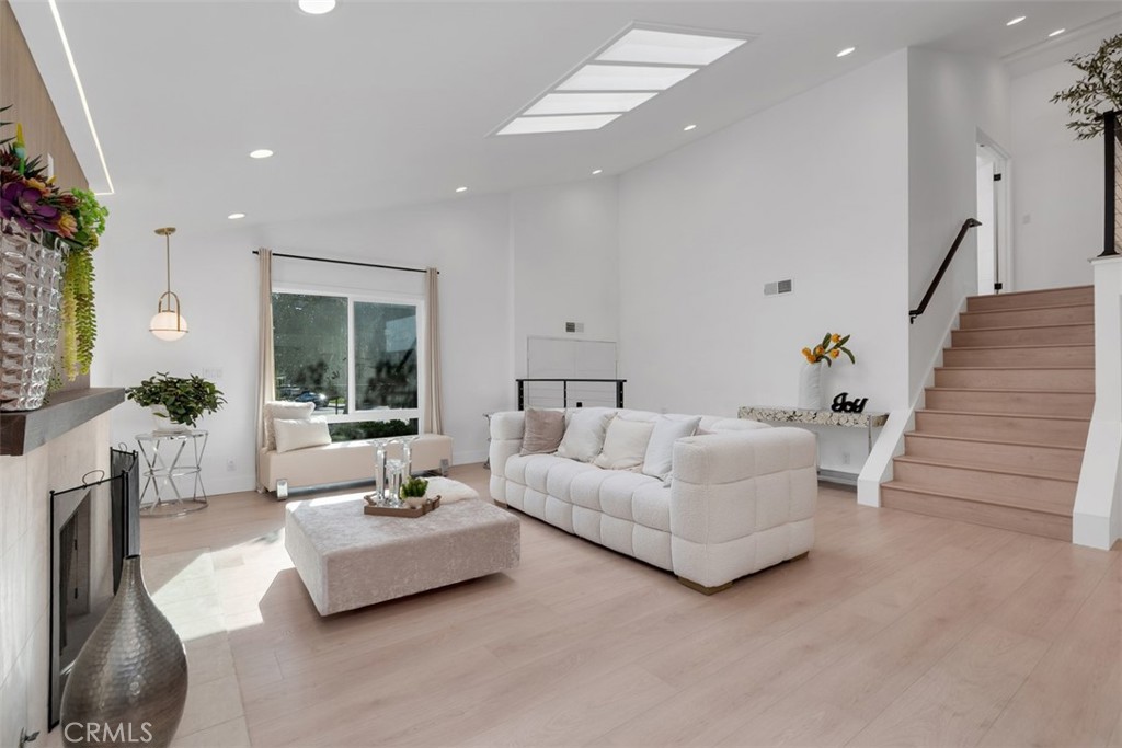 MLS #OC25261763 image #5