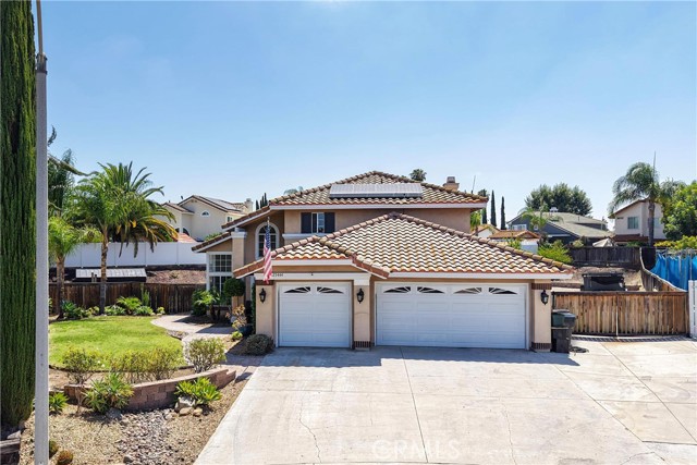 25444 Clover Glen Circle, Murrieta CA: https://media.crmls.org/medias/d58fb3ad-579f-4ed7-80ac-380e7cb4439a.jpg