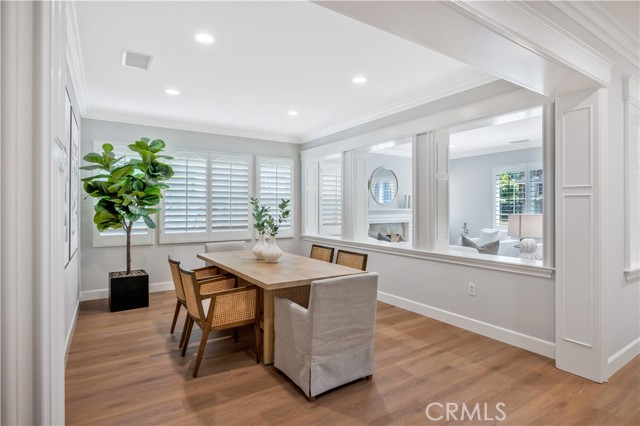 9 Whitford, Irvine CA: https://media.crmls.org/medias/d58fe69c-d334-462b-b660-4af537214ecd.jpg
