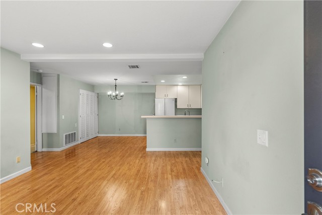 Detail Gallery Image 6 of 29 For 18830 Mandan St #101,  Canyon Country,  CA 91351 - 2 Beds | 2 Baths