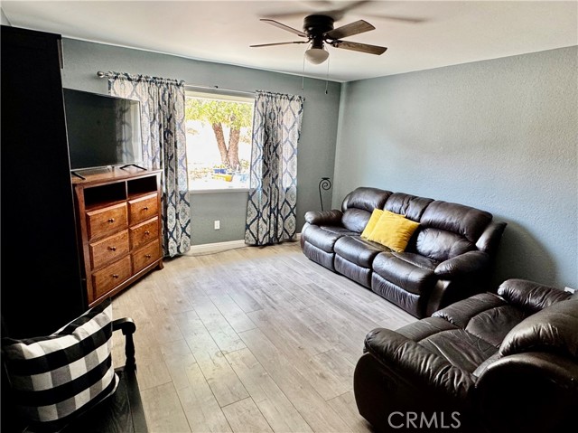 Detail Gallery Image 5 of 16 For 362 Raymor Ave, Corona,  CA 92879 - 3 Beds | 2 Baths