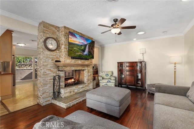 Detail Gallery Image 3 of 25 For 1731 Brookfield Ave, La Habra,  CA 90631 - 4 Beds | 2 Baths