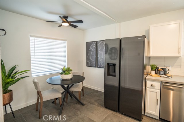 11835 Gale Ave, Hawthorne CA: https://media.crmls.org/medias/d590a0d5-033a-4efb-991e-021256e8b94a.jpg
