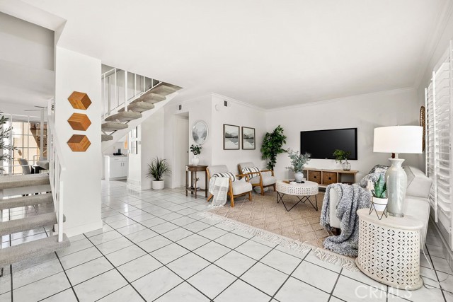 Detail Gallery Image 3 of 42 For 9736 Monte Carlo Cir, Huntington Beach,  CA 92646 - 4 Beds | 2/1 Baths