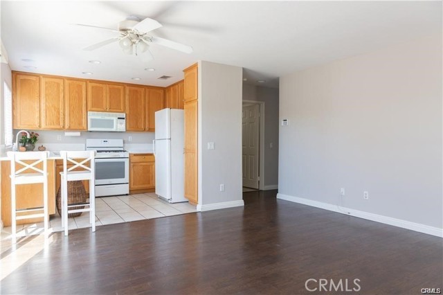 431 W Bay Street, Costa Mesa CA: https://media.crmls.org/medias/d591025c-9023-42dc-9c95-0f984c963e0f.jpg
