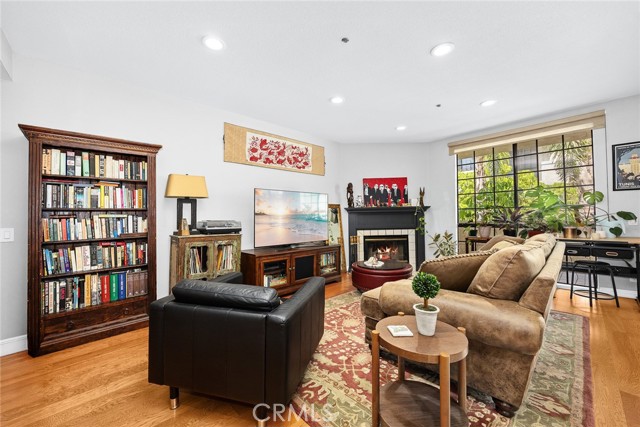 245 S Holliston Avenue, Pasadena CA: https://media.crmls.org/medias/d591ffca-74b4-42a9-9f63-1e1c5e3f2907.jpg