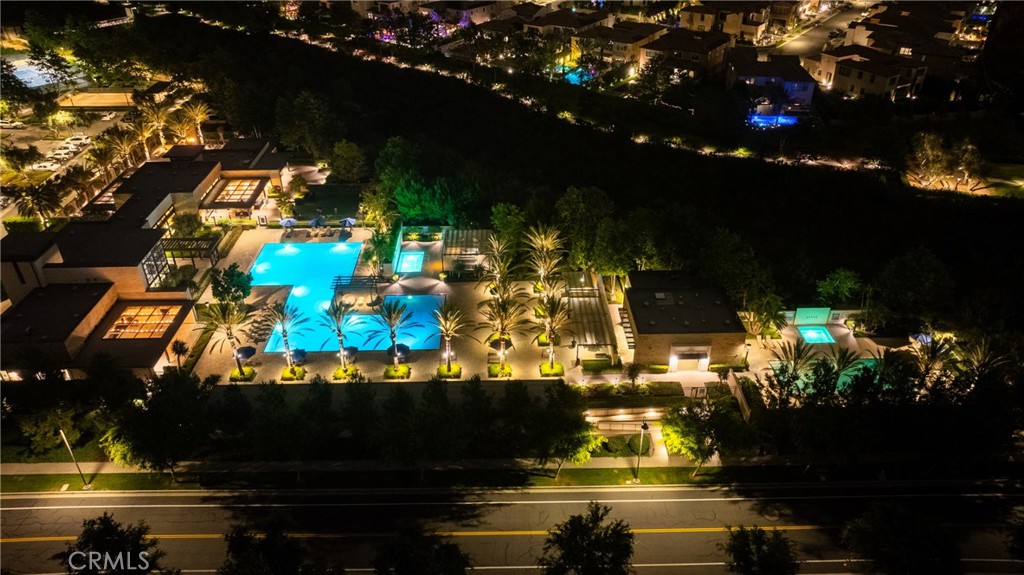 https://media.crmls.org/medias/d5923645-c169-41dc-90b2-0443de529974.jpg?preset=X-Large