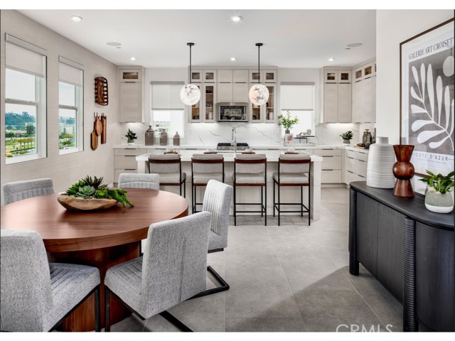 Detail Gallery Image 5 of 10 For 2638 Everly Dr, San Diego,  CA 92108 - 4 Beds | 3/1 Baths