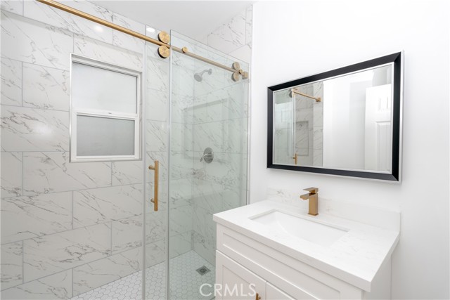 Detail Gallery Image 5 of 48 For 158 E 85th, Los Angeles,  CA 90003 - – Beds | – Baths