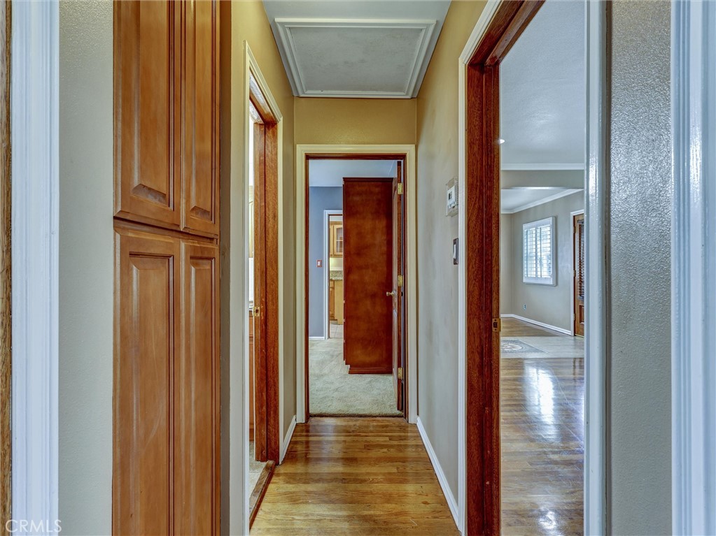 https://media.crmls.org/medias/d5935890-c092-4e82-9b93-6f6cfd04a453.jpg?preset=X-Large