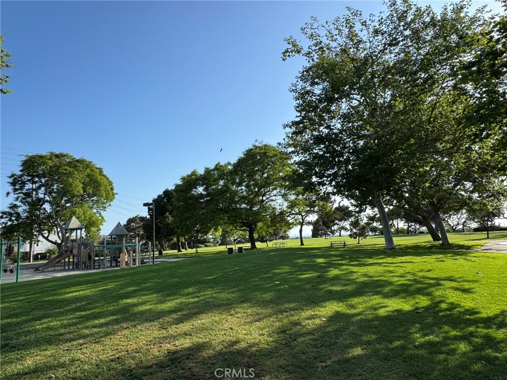 https://media.crmls.org/medias/d5935d0d-ec06-48c0-9729-a765ada7fb8b.jpg?preset=X-Large