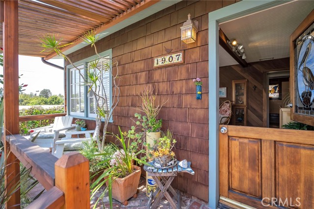 Dutch front door.  Open to enjoy the ocean breeze