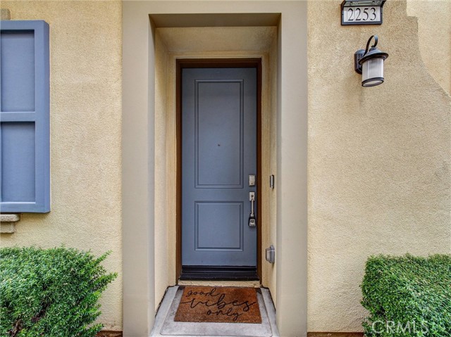 Detail Gallery Image 3 of 18 For 2253 Apple Ct, Upland,  CA 91786 - 3 Beds | 2/1 Baths