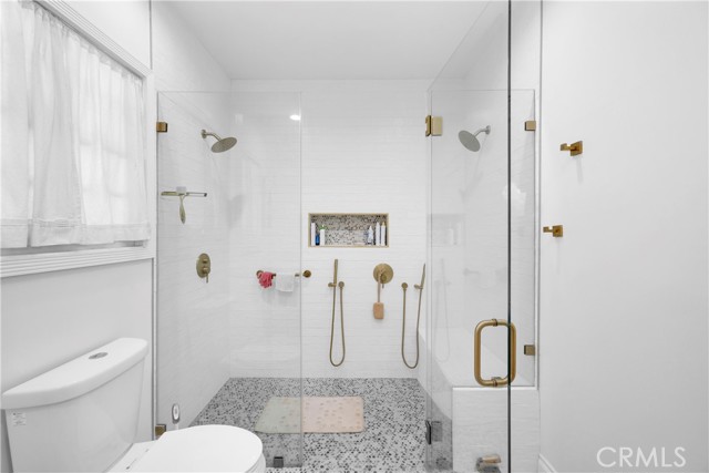 929 E Marshall Place, Long Beach CA: https://media.crmls.org/medias/d593ed36-e92b-49df-9363-2ac2eacd9f5b.jpg