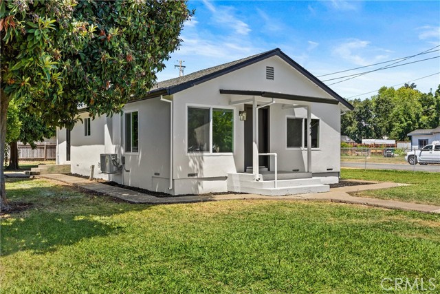 454 F St, Biggs CA: https://media.crmls.org/medias/d5943166-bd67-4b17-b0f5-78d5d15f1fb5.jpg