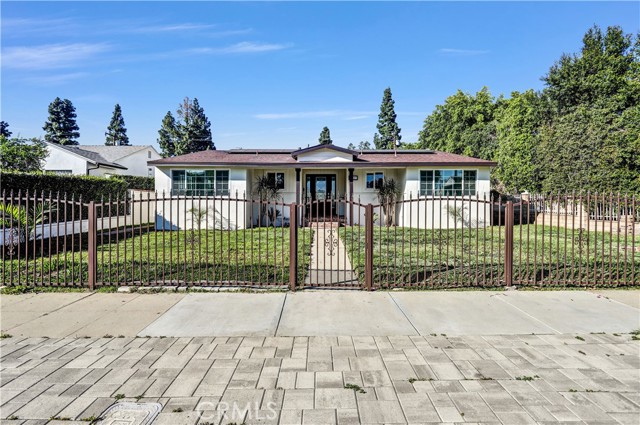 Detail Gallery Image 2 of 14 For 14857 Tuba, –,  CA 91345 - 4 Beds | 2 Baths