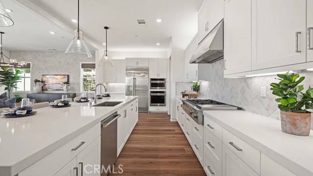 1888 Eastcliffe Terrace photo 2