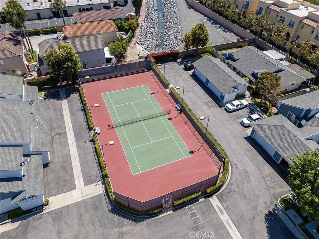 https://media.crmls.org/medias/d594f367-8dc4-48ec-93a3-b44b9df91e43.jpg?preset=X-Large