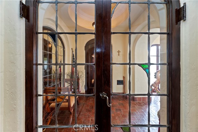 Image 49 of 73 For 4202 University