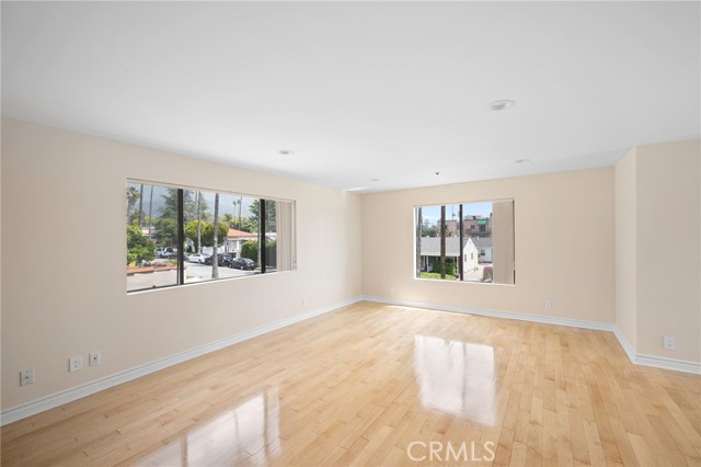 Detail Gallery Image 4 of 35 For 1165 Linden Ave a,  Glendale,  CA 91201 - 3 Beds | 3/1 Baths