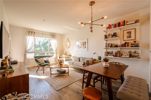 100 South Alameda Street, 364