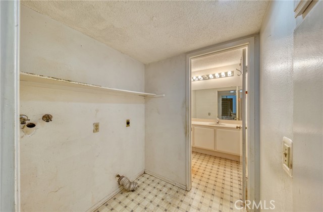 Detail Gallery Image 17 of 33 For 267 Linwood Ave #E,  Monrovia,  CA 91016 - 2 Beds | 2/1 Baths