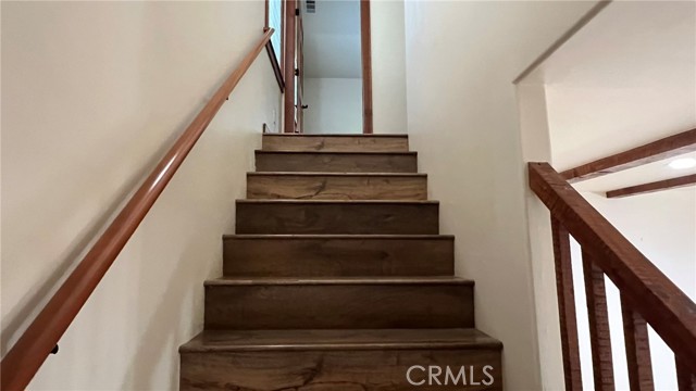24861 Finhaut Drive, Crestline CA: https://media.crmls.org/medias/d5967ff4-8eb8-421d-8887-de6f049e1b38.jpg