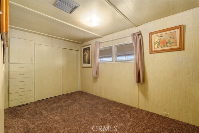 2692 Highland Avenue, Highland CA: https://media.crmls.org/medias/d597e885-9536-4053-87c2-9d7125f51a39.jpg