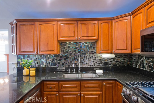 Detail Gallery Image 13 of 53 For 32031 Emerald Lane, Castaic,  CA 91384 - 4 Beds | 3 Baths