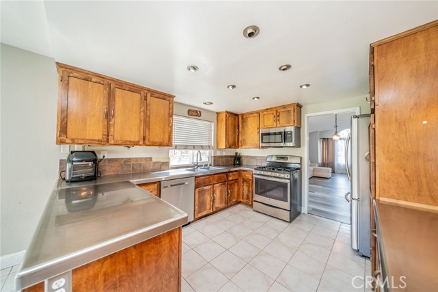 Detail Gallery Image 19 of 53 For 6744 Mission Grove, Riverside,  CA 92506 - 4 Beds | 2 Baths