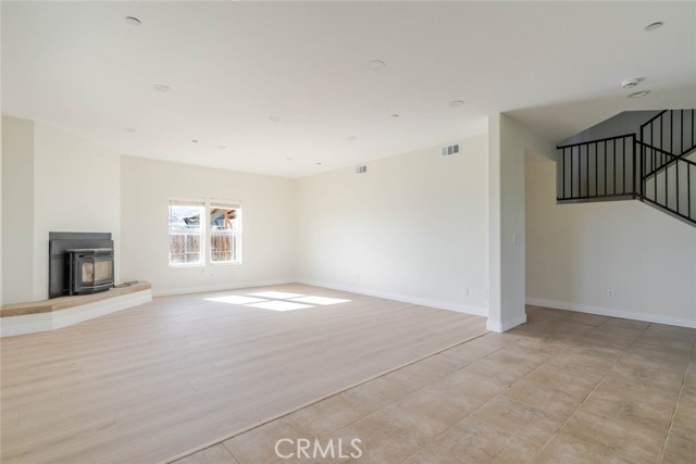 Detail Gallery Image 4 of 41 For 2575 Rale Dr, Palmdale,  CA 93550 - 4 Beds | 3 Baths