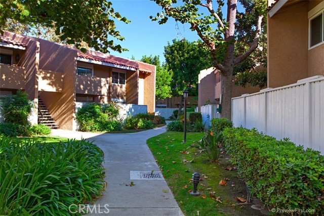 1001 W Macarthur Boulevard, Santa Ana CA: https://media.crmls.org/medias/d5999d8a-3122-4b3a-b6e0-4ccf428cce05.jpg